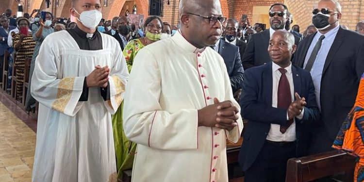 Messe d'action de grâce pour Monseigneur Donatien N'shole