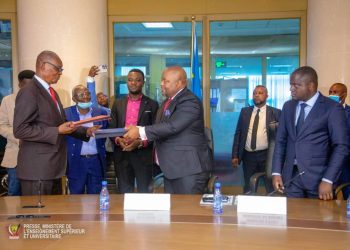 Un heureux dénouement dans la recherche de solutions pour la levée ou la suspension de la grève des professeurs d'universités et instituts supérieurs de la RDC.