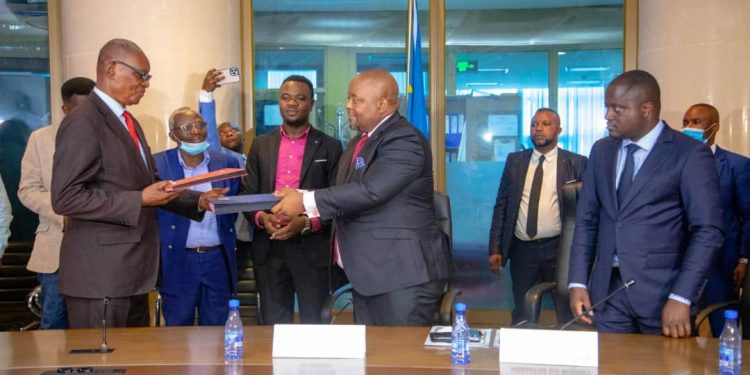 Un heureux dénouement dans la recherche de solutions pour la levée ou la suspension de la grève des professeurs d'universités et instituts supérieurs de la RDC.