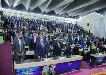 C'est le président de la République qui a ouvert ces travaux, en présence du Premier Ministre Sama Lukonde, des Ministres, des chefs des corps constitués, des chefs des missions diplomatiques accrédités à Kinshasa et des ambassadeurs congolais en poste à l'étranger.