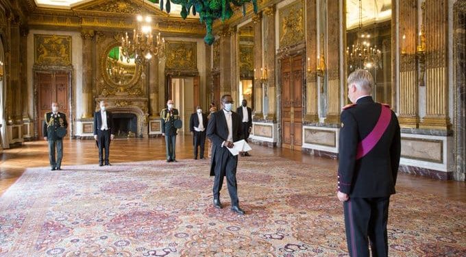 Diplomatie : Christian Ndongala a présenté sa lettre de créance au Roi Philippe de Belgique