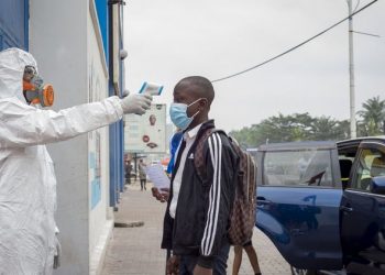 La Direction générale des migrations (DGM) vient de prendre des nouvelles mesures en ce qui concerne les entrées et les sorties en République démocratique du Congo. Elles sont contenues dans une note circulaire de ce service public de l'Etat, envoyée à tous ses directeurs provinciaux, ses chefs de postes frontières et frontaliers et tous les responsables des compagnies aériennes.