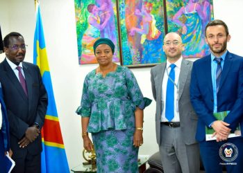 À elle seule, la République démocratique du Congo compte 60 % de couvert forestier du bassin du Congo. Préserver cette potentialité forestière est une question mondiale, car dans son rôle de poumon de la planète, la RDC se veut, non sans raison, un pays solution au problème de réchauffement climatique.