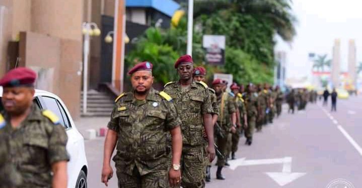 Comme annoncé dans la soirée du vendredi 11 février 2022, des colonnes des militaires de la Garde Républicaine équipés d'armes d'assaut jonchent déjà le boulevard du 30 juin dans la commune de la Gombe depuis 7 heures du matin ce samedi 12 février 2022.