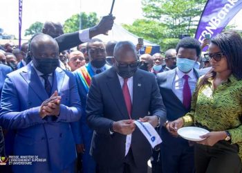Le bâtiment a été inauguré par le Premier Ministre Jean-Michel Sama Lukonde, ce mardi 22 février 2022 dans la commune de kitambo, au cours d'une cérémonie organisée en présence du Ministre de l'ESU, du bourgmestre de la commune de kitambo et du coordinateur du Regroupement des Étudiants du Congo.