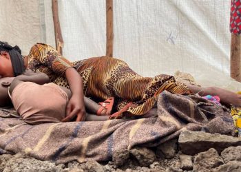 Dans le Nord-Kivu, plus exactement à Kayembe qui se trouve au nord de la ville de Goma, dans le territoire de Nyiragongo, des sinistrés de l’éruption volcanique du 22 mai dernier, sont victimes d’une maladie qui ressemble à la gale.