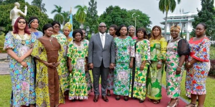 « Je voudrais ici, vous rendre hommage, rendre hommage à toutes les femmes qui ont mené le combat de la femme et de la fille en commençant par la distingué première Dame, Madame Denise Nyakeru Tshisekedi...»