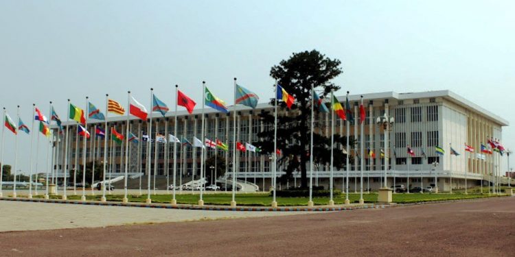 Depuis quelques jours, le mouvement M23, s'affronte contre les FARDC. Ce mouvement rebelle soutenu par le Rwanda-voisin de Paul Kagame ont attaqué les positions des FARDC à Rutshuru.