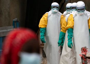 La République démocratique du Congo (RDC) vient de connaître sa 14e épidémie de la maladie à Virus Ebola, selon les confirmations du Ministre national ayant la Santé publique, l'hygiène et la prévention dans ses attributions le 23 avril dernier. Si Jean Jacques Mbungani a annoncé la riposte qui se prépare avec les équipes sur place où le cas a été détecté à Mbandaka dans la province de l'Equateur, l'organisation mondiale de la Santé (OMS) a préconisé le lancement des opérations de la campagne de vaccination le plutôt possible. 
