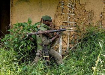 A Goma, la population est de plus en plus contre cette expérience d'instauration de l'état de siège. D'ailleurs, une douzaine de membres de la LUCHA, sont en état d'arrestation pour avoir manifesté contre l'état de siège.