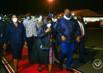 Le Chef de l'Etat FélixTshisekedi est déjà arrivé dans la République du Kenya pour participer à un mini-sommet quintipartite, qui va plancher sur les questions sécuritaires notamment dans la zone frontalière de la partie Est de la République démocratique du Congo ( RDC). Le Président congolais a atterri mercredi 20 avril dans la soirée à l'aéroport Jomo Kenyatta de Nairobi.
