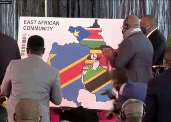 La RDC est devenue officiellement le 7e État membre de la communauté de l'Afrique de l'Est. Après le Mini-sommet de la communauté en visioconférence le 29 mars dernier, Félix Tshisekedi a procéde ce jour en terre kényane à la signature du traité la régissant, un acte solennel d'adhésion de la République démocratique du Congo à cette organisation internationale sous-régionale. 