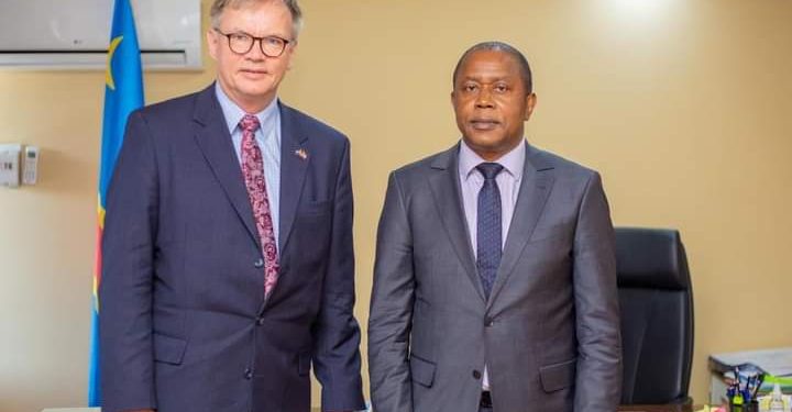 La Norvège se montre favorable à appuyer financièrement le processus électoral en cours en République démocratique du Congo (RDC). Cette volonté affichée de ce pays scandinave a été avouée au président  de la Commission électorale nationale indépendante (CENI) Denis Kadima par son ambassadeur Jon-Age Oyslebo, lors d'une audience lui accordée au siège national de la centrale électorale à Kinshasa.