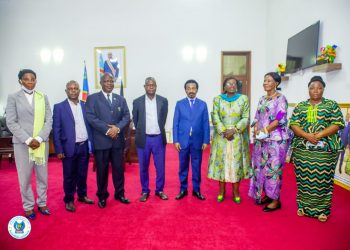 Une délégation de la notabilité du territoire de Lodja dans la province du Sankuru était chez le président de l'Assemblée nationale Christophe Mboso pour solliciter son implication dans la résolution de la problématique de la motion de défiance et de la question orale avec débat dont fait l'objet l'un de leurs le VPM Daniel Aselo à l'Assemblée nationale.