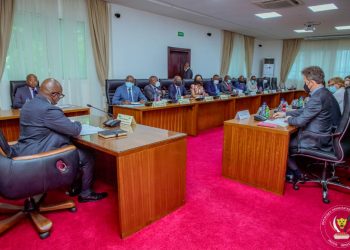 C'est en tout cas ce qui ressort de la réunion de ce lundi 23 mai présidée par le Premier Ministre Sama-Lukonde, qui a réuni toutes les parties prenantes du Programme de Désarmement, Démobilisation, Relèvement Communautaire et Stabilisation (P-DDRCS). Le chef du gouvernement a assisté à cette réunion, en ses qualités de Vice-président du Comité de pilotage et de Co-président du Conseil d’Administration du Fonds de cohérence pour la stabilisation qui appuie la mise en œuvre de ce Programme.