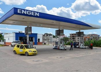 Le ministre de l'Économie vient de signer un nouvel arrêté révisant à la hausse le prix du carburant terrestre et d'aviation sur toutes les zones d'approvisionnement de la République démocratique du Congo (RDC). l'annonce a été faite par le ministère par un communiqué officiel signé ce samedi 28 mai 2022.