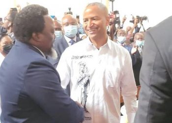 Pour clôturer le forum de la réconciliation des Katangais à Lubumbashi, Monseigneur Fulgence Muteba Mugalu a officié une messe à laquelle ont été convié tous les participants à ce forum. Le clou de cette messe, s'est traduit par la présence de Moïse Katumbi et de Joseph Kabila.