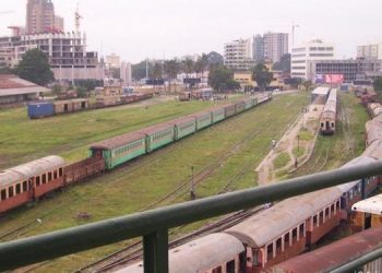 Le Gouvernement et d'autres services publics de la République démocratique du Congo (RDC) multiplient des réunions consistant dans la quête des solutions pour résoudre tant soit peu l'épineux problème des difficultés liées au transport dans la ville de Kinshasa. C'est dans cet ordre d'idées que le Ministre des Finances Nicolas Kazadi a présidé, ce jeudi 19 mai, une réunion qui vise à soutenir le démarrage imminent du projet de réhabilitation et modernisation du Réseau ferroviaire urbain de la ville de Kinshasa (METROKIN).