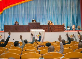 Le débat sur la proposition de la loi électorale a été relancé ce jeudi 12 mai 2022 à l'Assemblée nationale comme annoncé par le bureau. Au cours de la plénière, le G13, le groupe de députés qui a initié ladite cette proposition de loi a claqué la porte, suite au fait que la parole a été privée à chacun des membres.