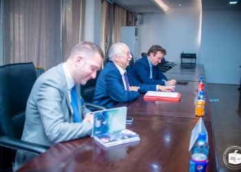 Le Ministre d'Etat du gouvernement fédéral de la Belgique André Flahaut a été reçu ce mardi 28 juin par le président de la Commission Électorale Nationale Indépendante (CENI ) Denis Kadima, ce mardi 28 juin, les deux personnalités ont évoqué la question des élections en République démocratique du Congo (RDC).