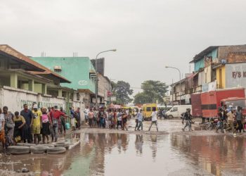 C’est ce qui se constate dans certains coins de la capitale congolaise, où le délabrement de certaines infrastructures tombées en total délabrement, font l’objet d’une réhabilitation à une vitesse hypersonique.