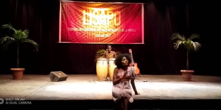 Le conte, l'un des arts du récit et de la parole, vient comme remède au retour vers l'originalité, les valeurs intrinsèques. C'est sur cette note que s'est clôturée l'édition du festival international des arts du récit et de la parole le mardi 31 mai dernier en On et vendredi 3 juin en Off avec la clôture de l'atelier dénommé "l'ancrage" animé par le conteur du Burkina Faso de renommée internationale, Sieur Kientega Pingdewindé Gérard, "KPG", précurseur, initiateur et animateur de l'atelier de la Forge.