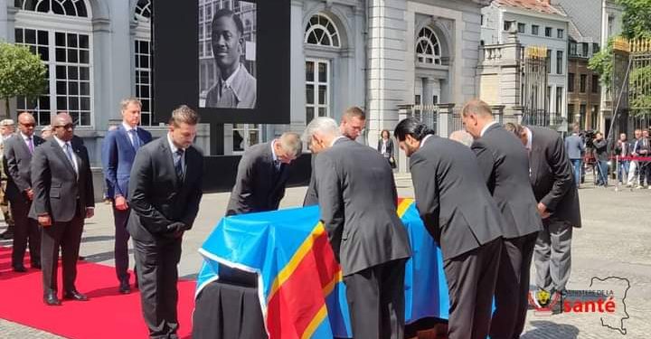 Une délégation des officiels congolais et membres de la famille biologique de Patrice Emery Lumumba ont reçu officiellement ce 20 juin 2022, les restes du premier Premier ministre de la République démocratique du Congo indépendante. Cette délégation congolaise a été conduite par le Premier ministre Sama Lukonde qui est arrivé dans le territoire belge ce dimanche 19 juin 2022.