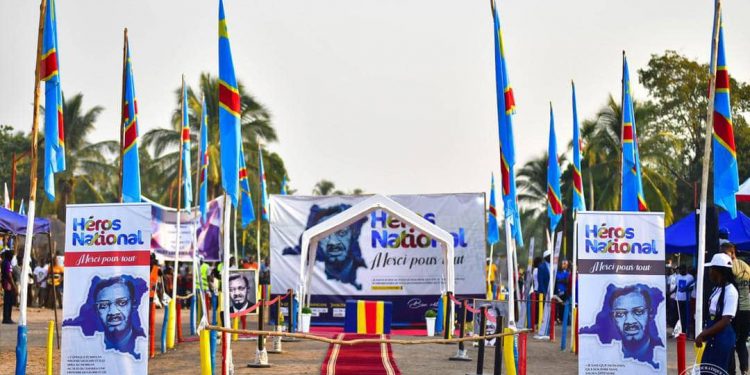 Le village Onalua dans la province de Sankuru vit actuellement au rythme du deuil du Héros national de l'indépendance. Après que la dépouille de Patrice Émery Lumumba ait quitté Bruxelles, elle a été directement acheminée pour cette province située au centre de la RDC pour le deuil traditionnel, après un moment d'escale technique à Kinshasa.