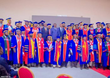 Le professeur de l'Université de Kinshasa réunis au sein de l'Association des professeurs de l'Université de Kinshasa ( APUKIN ) ont décidé d'entrer en grève sèche depuis ce 20 juillet. Une des décisions prises dans le cadre de leur Assemblée générale tenue en cette même date qui a examiné la situation de la concrétisation des engagements pris entre le Gouvernement et le réseau des professeurs du Congo.