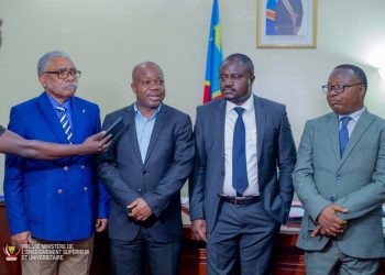 Il fallait bien des excuses : « Ce sont les entreprises indépendantes qui ont encaissé cet argent et non le ministère  », cette phrase du professeur Charles Odoko, rapporteur du comité exécutif de l’apukin restitue bien les faits et dédouane le Ministre Mohindo Nzangi pointé maladroitement responsable d'une prétendue malversation financière dans les caisses de l'Unikin.