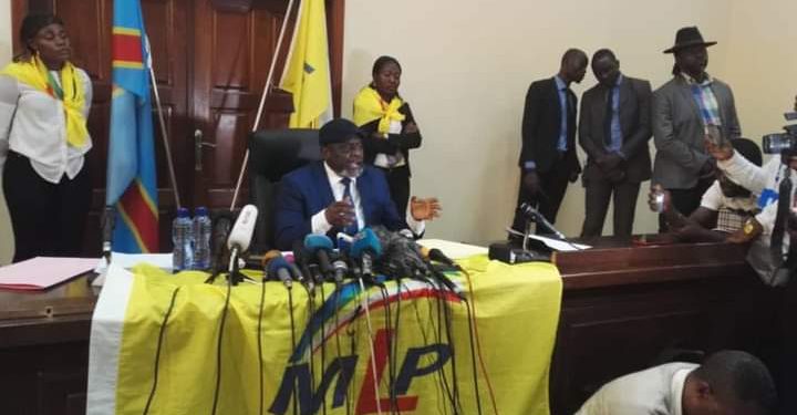 La case politique congolaise, a-t-elle pris feu ? Les friands de la politique ont vite compris le grand enjeu alors que nous ne sommes qu'à mi-parcours de l'année 2022.
