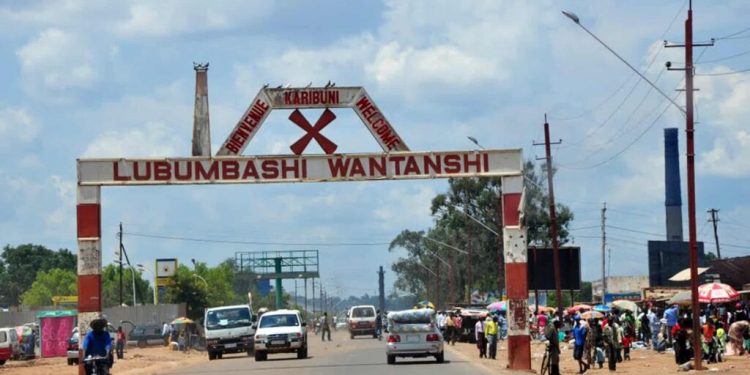 Des dangereux malfaiteurs, ont été présentés au commissaire provincial de la Police Nationale Congolaise, ad intérim à Lubumbashi, le colonel Ilunga Katambwe Norbert, par le commandant urbain-Lubumbashi Centre, le colonel Mboma Badi Vincent ,aux amigos dudit commissariat urbain et du groupe de recherche et d'investigations criminelles.