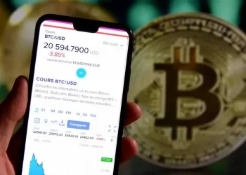 La monnaie électronique du futur, sensé, à terme, remplacer la monnaie scripturale (billets de banque), présente déjà de nombreuses failles, par rapport à la sécurité des transactions.