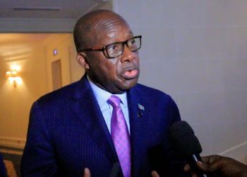 « S'il n'y a pas de sanction, on crée un précédent fâcheux, et la tentation sera toujours forte de suivre ces mauvais exemples, » a déclaré le vice-Premier Ministre, Ministre des affaires étrangères Christophe Lutundula en réaction aux conclusions du rapport des experts de l'ONU qui accablent Kigali comme la puissance nationale qui soutienne les rebelle en RDC.