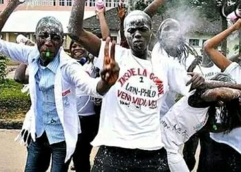 La date est connue, le vendredi 19 août 2002. A l’issue d'une réunion de délibération tenue avec le jury national, le Ministre de l’EPST, le professeur Tony MWABA KAZADI a dévoilé la date de la publication des résultats de l'examen d'état édition 2022