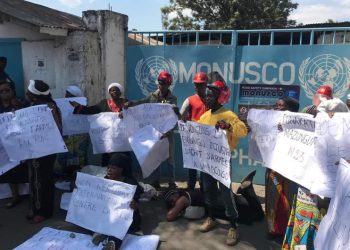 Alors que la ville de Butembo demeure en ébullition, la population de cette ville, exigeant le départ des forces onusiennes, le gouverneur militaire de la province du Nord-Kivu, le général Constant Dima, avait annoncé avec, le départ de la mission de l'ONU de Butembo,