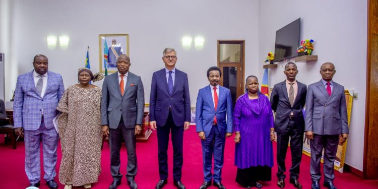 À Kinshasa depuis peu pour un séjour de travail en République démocratique du Congo, Jean-Pierre Lacroix, secrétaire général adjoint des Nations Unies en charge des opérations de maintien de la paix avec une forte délégation des Nations Unies a été reçu par le président de l'Assemblée nationale Christophe Mboso.