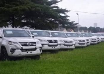 Quelle que soit la durée de la nuit, le soleil finit par apparaître, dit-on. Après une longue attente, soit trois ans depuis la promesse des véhicules (Jeeps) faite par le Chef de l'Etat Felix Antoine Tshisekedi Tshilombo aux Léopards basketball messieurs de la RDC