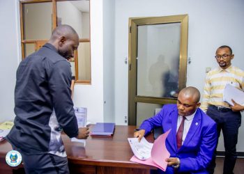 Le service courrier du bureau de l'Assemblée nationale a enregistré ce lundi 8 août 2022, un volumineux courrier du Ministre honoraire, Sylvain Mutombo.