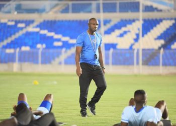Quelques jours après avoir officialisé son arrivée à la tête du staff technique du club soudanais d'Al Hilal Omdurman, en provenance de la Renaissance Sportive de Berkane du Maroc, le technicien franco-congolais Jean-Florent Ibenge a dirigé sa toute première séance d'entraînement dans la soirée de ce lundi 15 Août 2022 au Al Hilal stadium.