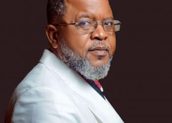 C'est un feuilleton triste qui s'ouvre au sein de la communauté assemblée chrétienne de Kinshasa ( ACK). Après avoir pris connaissance de sa révocation de l'ACK Kalembelembe par le visionnaire de cette communauté, l'évêque Pascal Mukuna