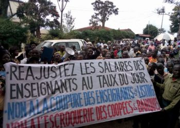 La dénonciation de Martin FAYULU autour de 21 000 $ que toucherait un député national le mois, suscite un débat dans notre société. C'est peut-être le moment de savoir qui fait quoi pour être payé combien ?