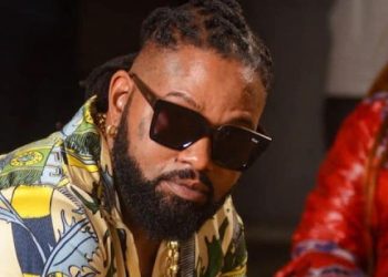 Placé en détention dans la maison d’arrêt de Fleury-Mérogis en Île-de-France depuis le vendredi 3 juin 2022 pour violences familiales, l’artiste interprète congolais âgé de 45 ans a été mis en liberté conditionnelle ce lundi 8 Août.