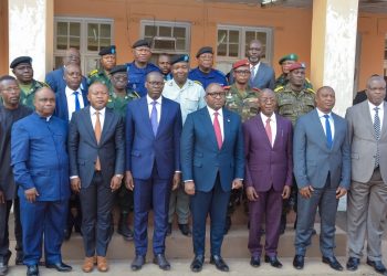 Quelques heures avant de regagner Kinshasa, juste après la cérémonie de relance de la mine de Kipushi ce mardi 23 août 2022 que le Premier Ministre Sama Lukonde a présidé le Conseil provincial de sécurité au cercle Kamarenge de Kipushi.