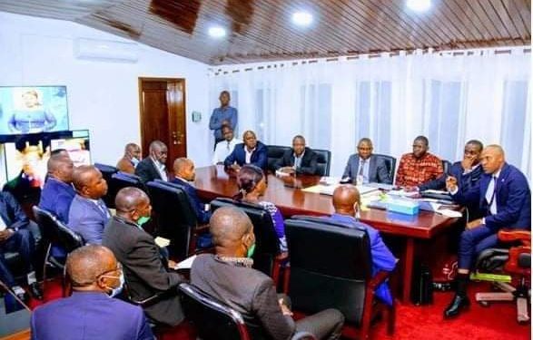 Grogne à la RTNC : le banc syndical et Patrick Muyaya ont échangé