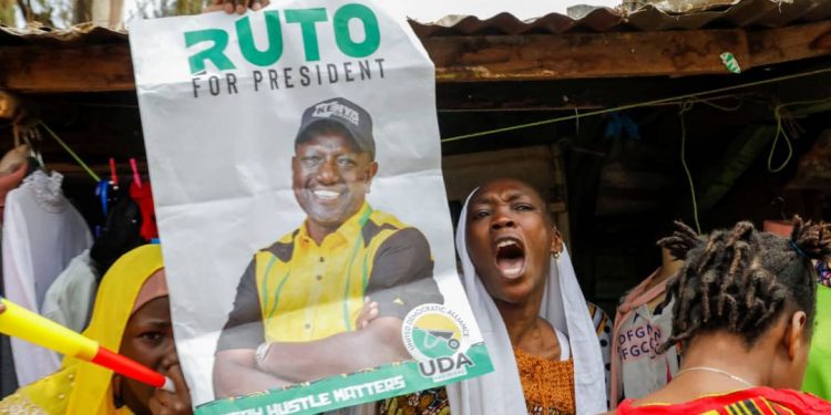 Le président de la République démocratique du Congo a félicité son désormais homologue William Ruto, qui vient d'être confirmé ce lundi 05 septembre par la Cour suprême après une longue période d'examen de recours comme président de la République du Kenya.