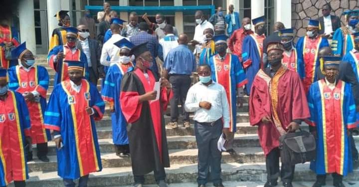 Grève à l&rsquo;ESU : le Premier Ministre et les professeurs en pourparlers