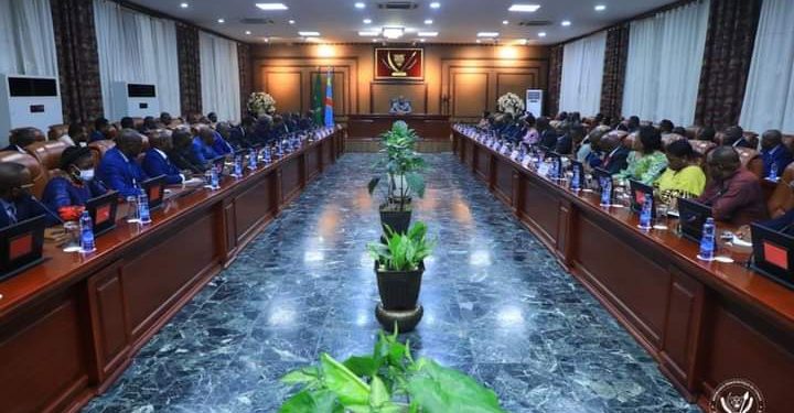 RDC : Félix Tshisekedi évaluent l&rsquo;Etat de siège autour du caucus des députés du Nord-Kivu et de l&rsquo;Ituri