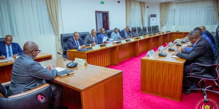 Grève des médecins : Sama Lukonde et le SYNAMED en pourparlers