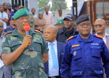 Ituri : 22 présumés criminels opérant à Bunia présentés au gouverneur militaire